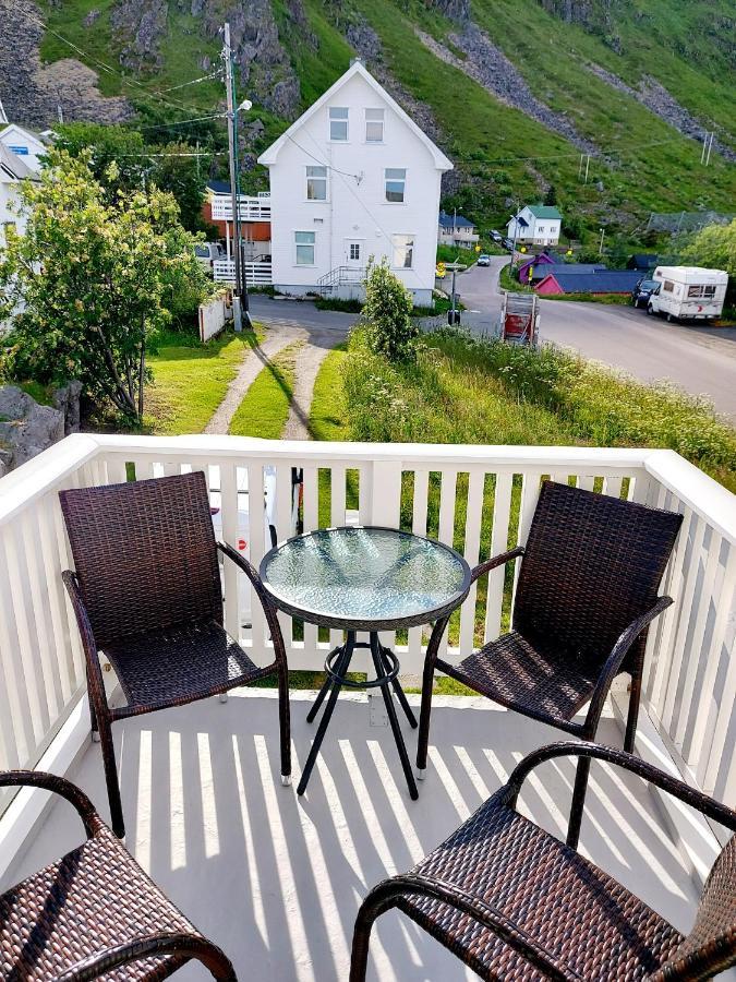 Vila Solrik Beliggenhet I Lofotens Storste Fiskevaer Ballstad Exteriér fotografie
